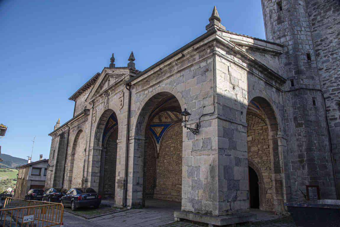 Álava - Artziniega 09 - parroquia de Nuestra Señora de la Asunción.jpg